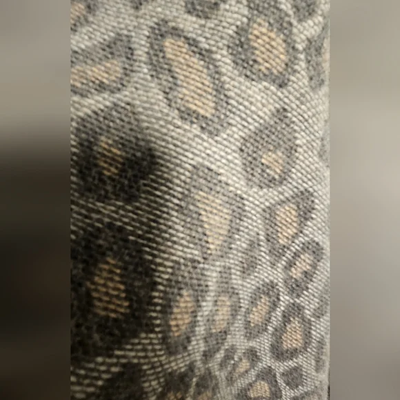 Animal Print Ruana Shawl Wrap Poncho Neutral Colors One Size with Fringe - Picture 4 of 5